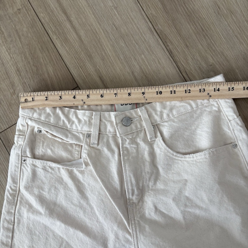 BDG Tapered Baggy Jeans Women's Size 28 High Waist‎ Frayed Hem Cream Denim - Picture 3 of 8
